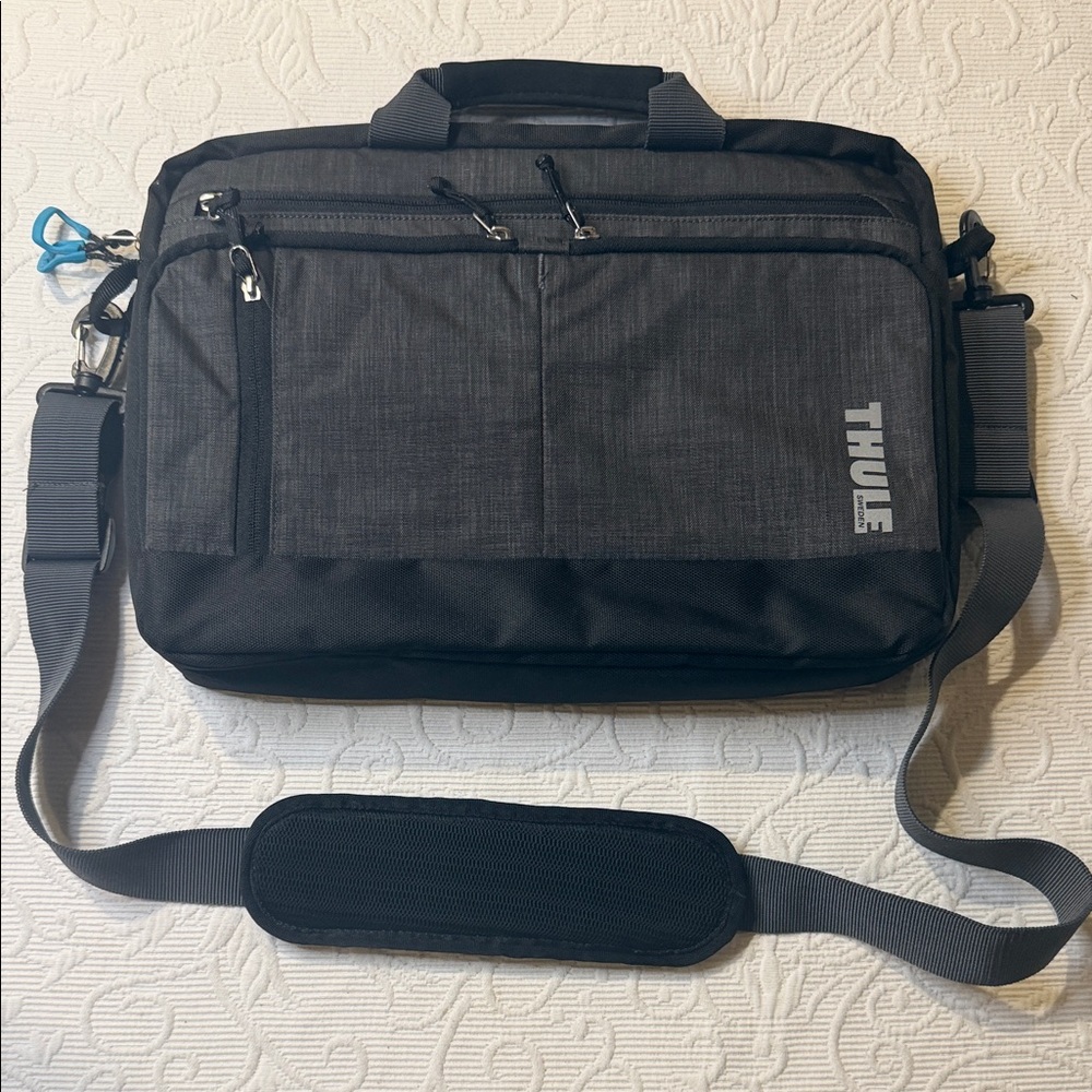 Thule Stravan Gray and Black Laptop Messenger Bag